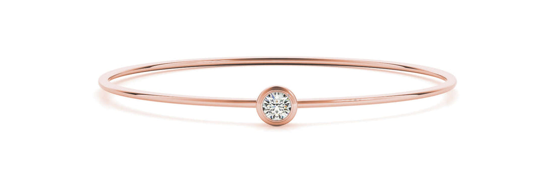 Solitaire Bezel-set bangle