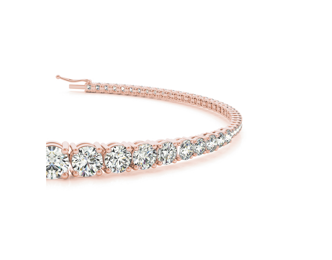 Graduated diamond tennis bracelet