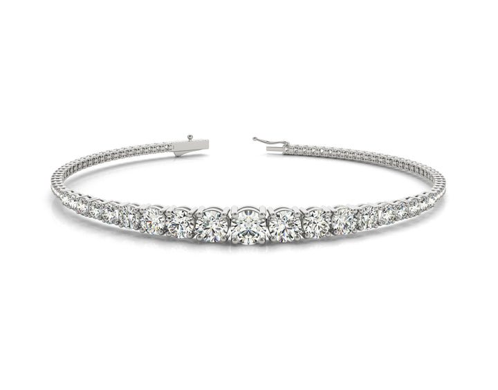 Graduated diamond tennis bracelet