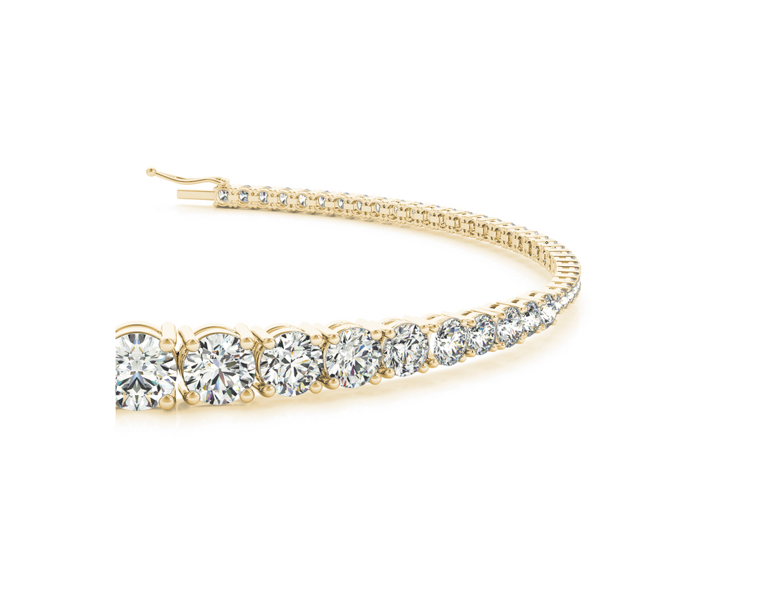 Graduated diamond tennis bracelet